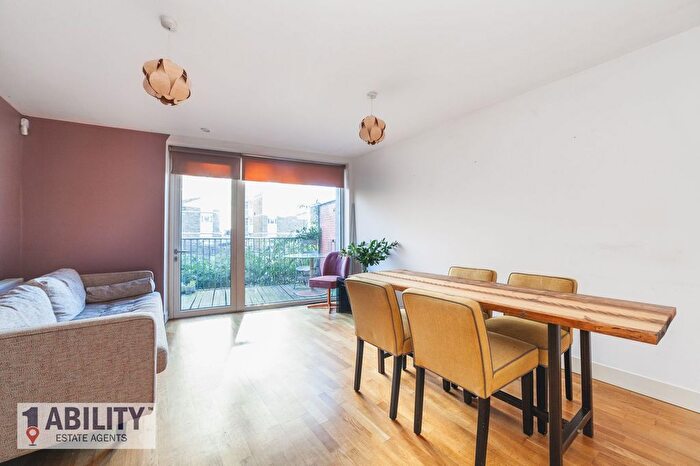 1 Bedroom Flat To Rent In Queensbridge Road, London, E2