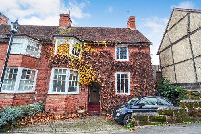 3 Bedroom Semi Detached House For Sale In Castle Lane, Warwick, CV34