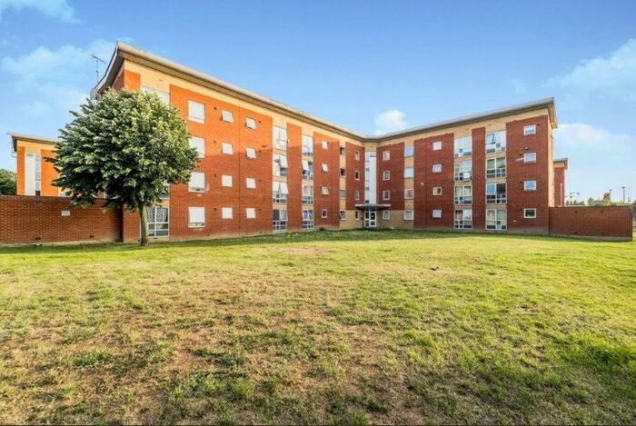 2 Bedroom Flat To Rent In Albatross Close, Beckton, London, E6