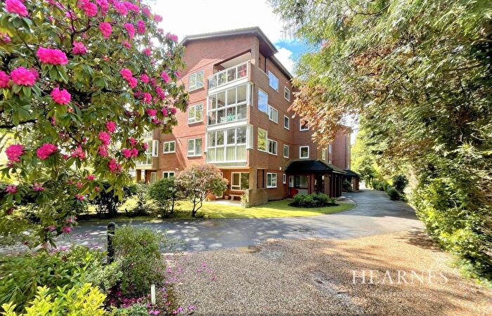 2 Bedroom Apartment For Sale In Wilderton Road West, Branksome Park, Poole, BH13