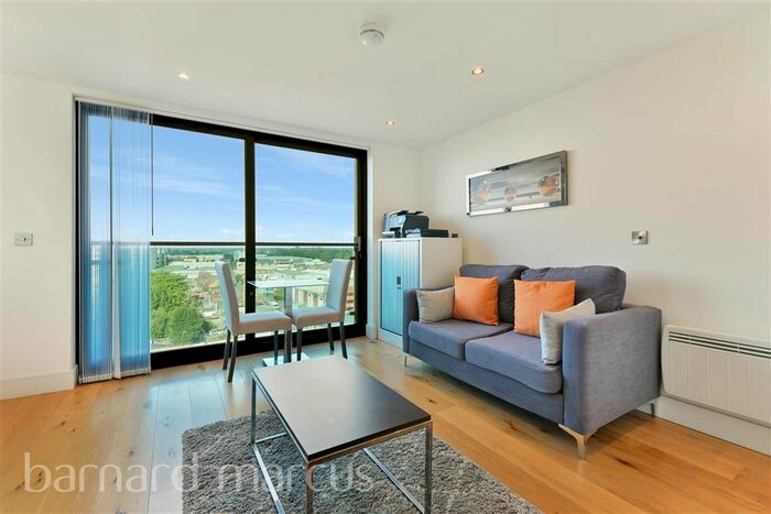 Studio To Rent In Station Road, Hayes, UB3