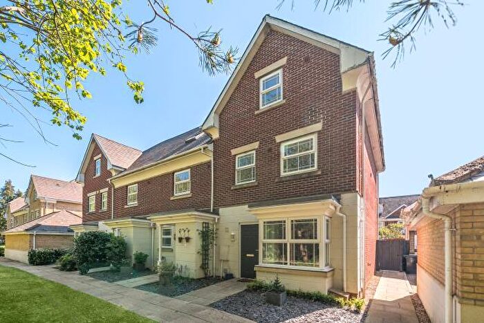 4 Bedroom End Of Terrace House For Sale In Drifters Drive, Deepcut, Camberley, GU16