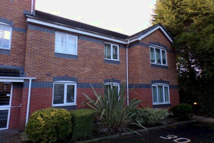 2 Bedroom Flat To Rent In Knightswood Court, Liverpool, L18