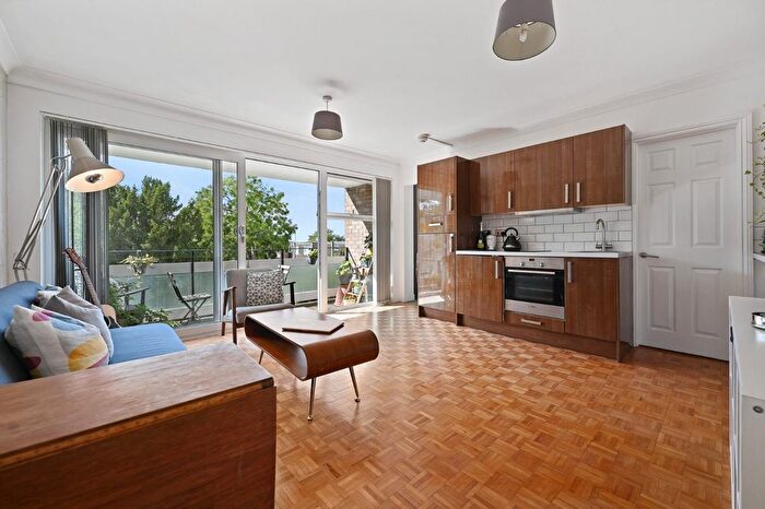 1 Bedroom Flat For Sale In Malvern Way, London, W13