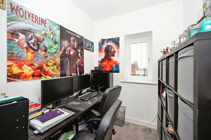 3 Bedroom Semi-Detached House For Sale In Warrington Road, Widnes, Cheshire, WA8