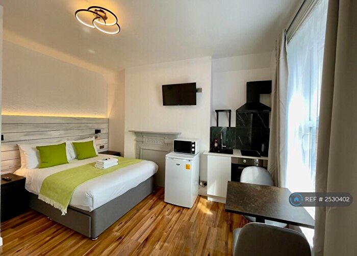 Studio To Rent In Westbourne, Dorset, BH4