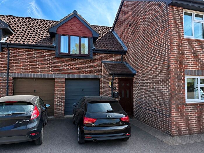 1 Bedroom Maisonette To Rent In Wensum Drive, Didcot, OX11