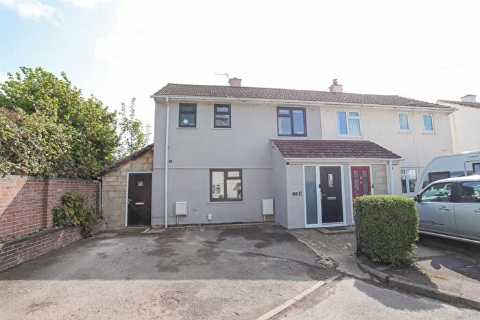 3 Bedroom Semi-Detached House For Sale In Abbott Close, Didcot, OX11