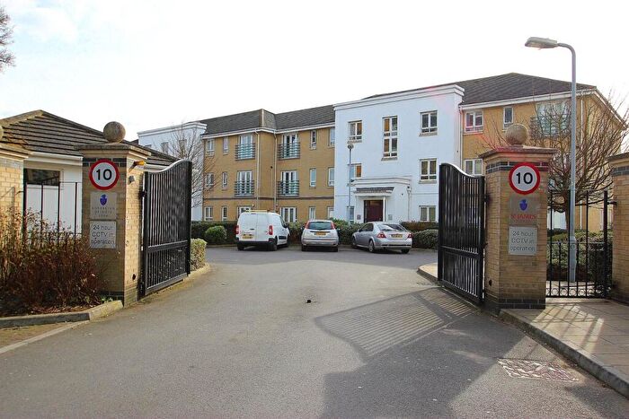 2 Bedroom Apartment To Rent In Sovereign Heights, Langley, SL3