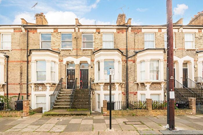 2 Bedroom Flat To Rent In Thornfield Road, Shepherds Bush, W12