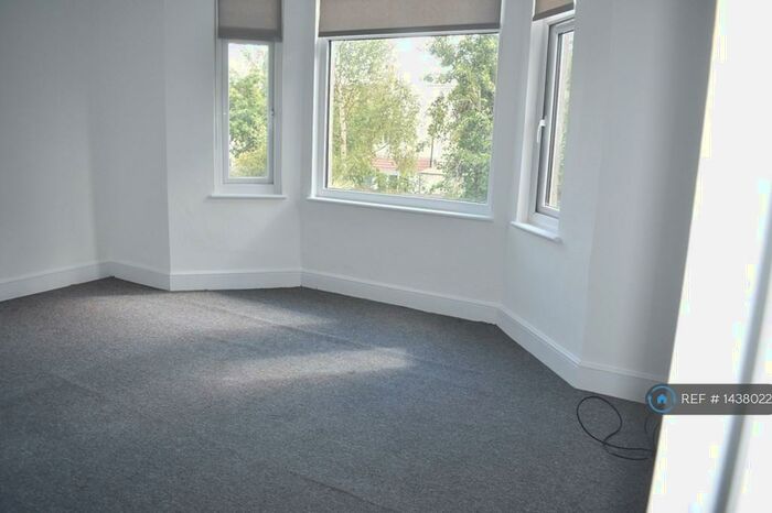 1 Bedroom Flat To Rent In Anerley Road, Westcliff-On-Sea, SS0