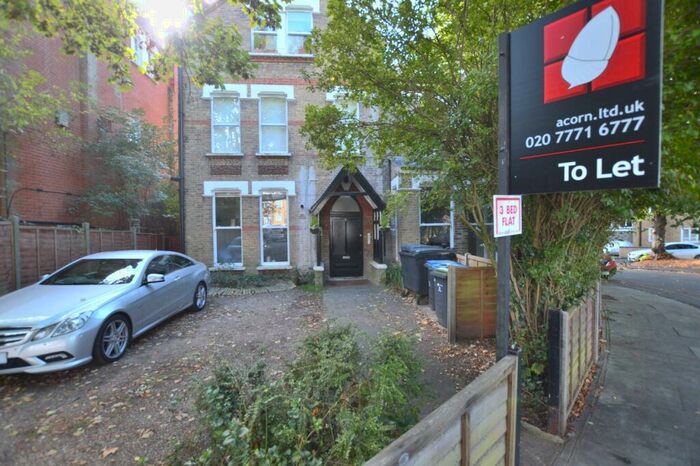 2 Bedroom Flat To Rent In Border Crescent Sydenham, SE26