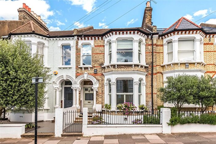 5 Bedroom Terraced House To Rent In Chestnut Grove, London, SW12
