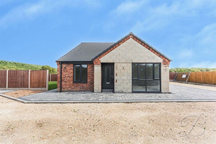 3 Bedroom Detached Bungalow For Sale In Wellow Road, Ollerton, Newark, NG22