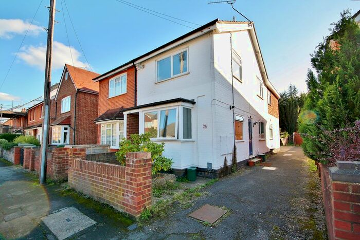 1 Bedroom Flat To Rent In Abbey Road, Horsell, Woking, Surrey, GU21