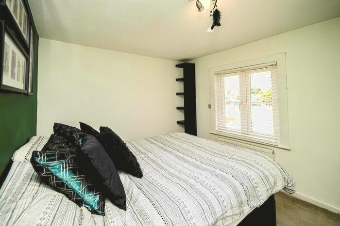 2 Bedroom Cottage For Sale In The Common, Stokenchurch, High Wycombe, HP14