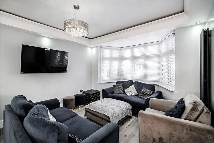 3 Bedroom Semi Detached House To Rent In Ashbury Gardens, Romford, RM6