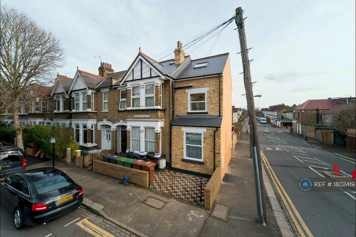 3 Bedroom End Of Terrace House To Rent In Pretoria Road, London, E11