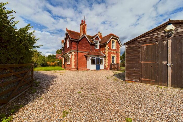 3 Bedroom Detached House To Rent In Kybes Lane, Grazeley, Berkshire, RG7