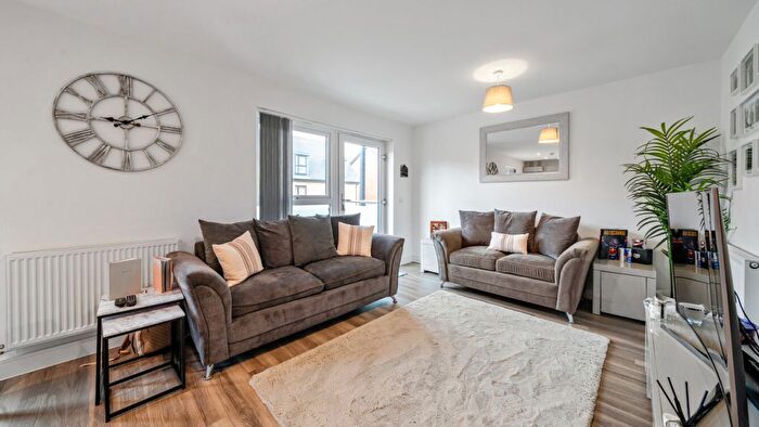 2 Bedroom Flat For Sale In George Avenue, Milton Keynes, MK17