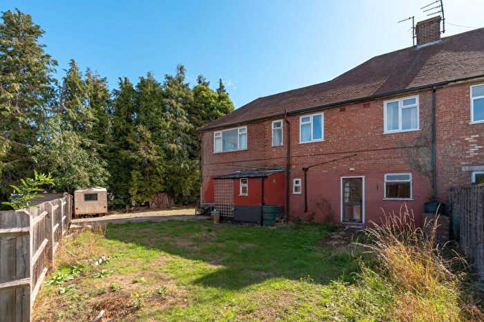 4 Bedroom Semi-Detached House For Sale In Cumnor Hill, Oxford, OX2