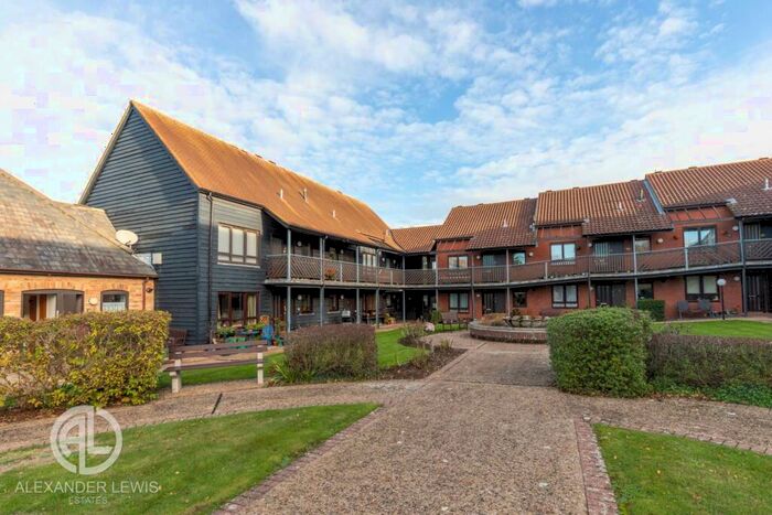 2 Bedroom Apartment For Sale In The Mews, Letchworth Garden City, SG6