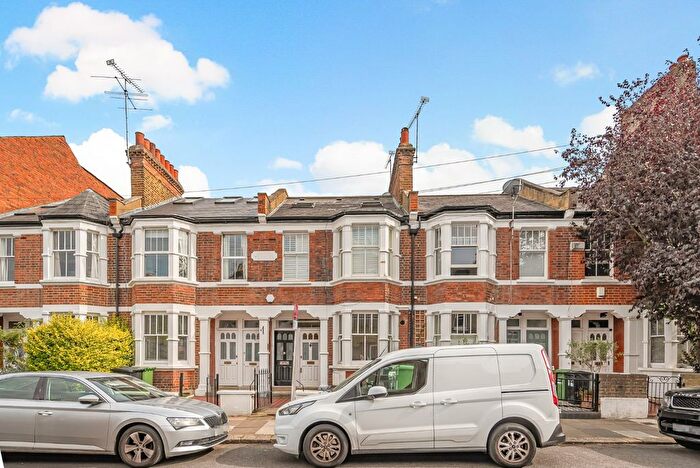 1 Bedroom Flat To Rent In Rigault Road, London, SW6