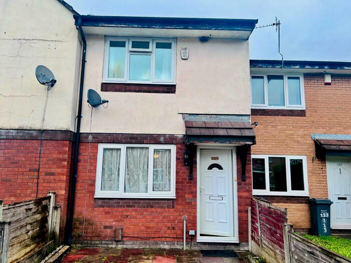 2 Bedroom House To Rent In Abercarn Close, Cheetham, M8