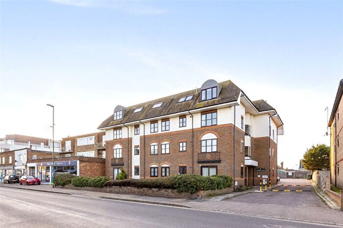 1 Bedroom Flat For Sale In Victoria Court, - South Street, Lancing, West Sussex, BN15