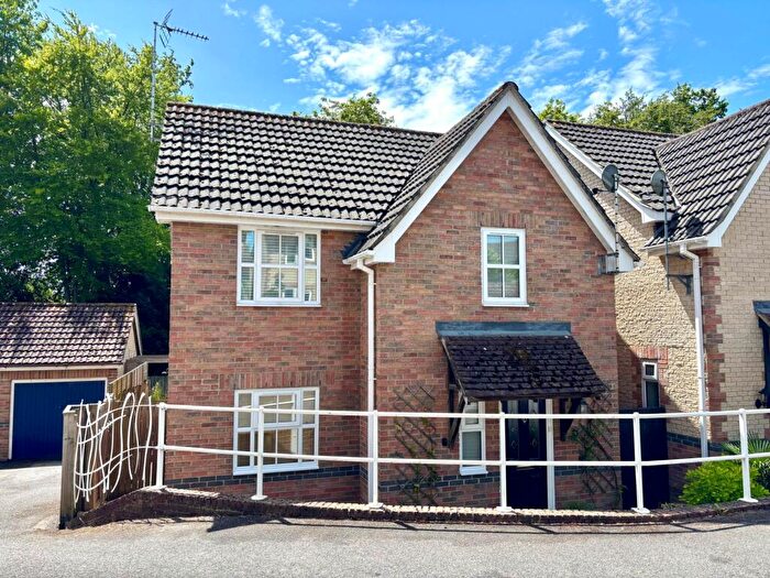 3 Bedroom Detached House For Sale In Hawkins Meadow, Marlborough, SN8