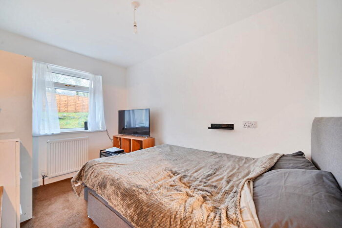 3 Bedroom Detached Bungalow For Sale In Edgecombe Way, St. Anns Chapel, Gunnislake, PL18 - Photo 10