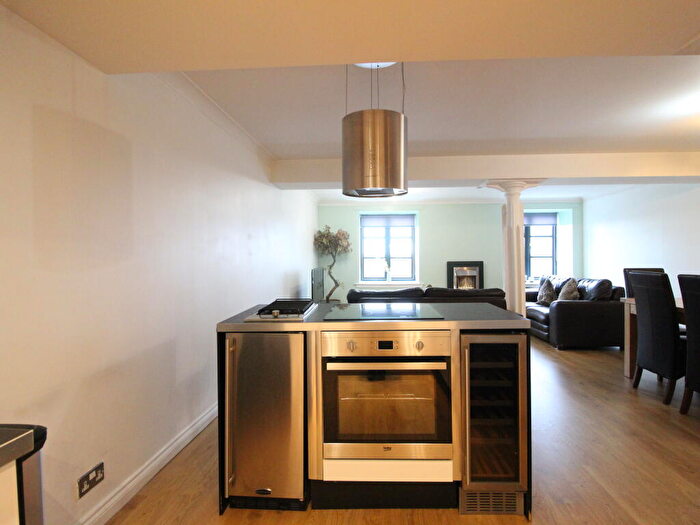 2 Bedroom Apartment To Rent In Speirs Wharf, Glasgow, G4