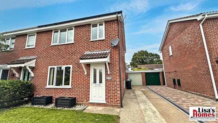 3 Bedroom Semi-Detached House To Rent In Crowhurst Close, Carlton Colville, NR33