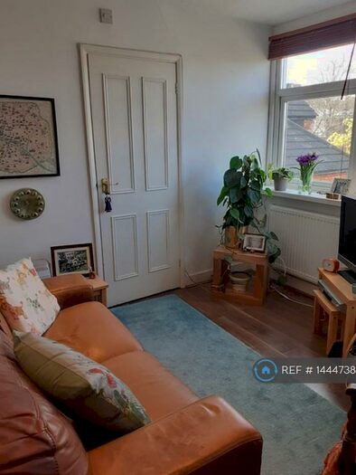 1 Bedroom Flat To Rent In Top Colney Hatch Lane, London, N10