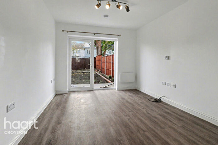 3 Bedroom Terraced House To Rent In Onslow Road, Croydon, CR0