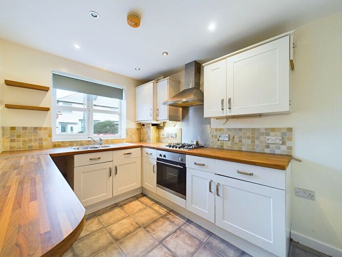 3 Bedroom Town House For Sale In Standhill Road, Carlton, Nottingham, NG4