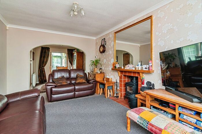 4 Bedroom Detached House For Sale In Halberton Drive, West Bridgford, Nottinghamshire, NG2