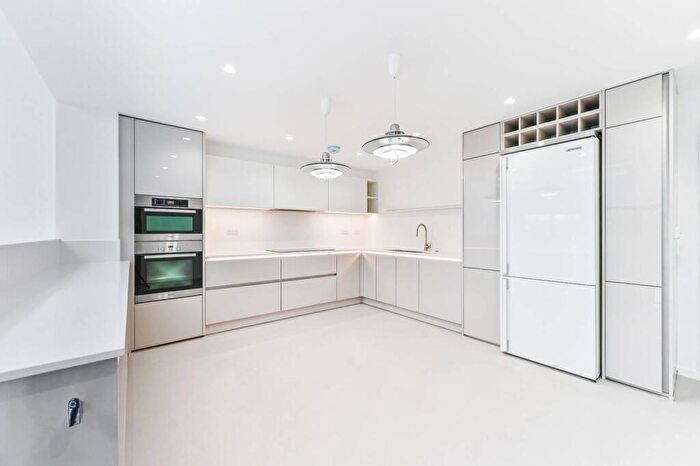 5 Bedroom End Of Terrace House To Rent In Pittville Gardens, London, , South Norwood, London, SE25