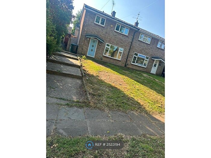 3 Bedroom Semi-Detached House To Rent In Mercers, Hemel Hempstead, HP2