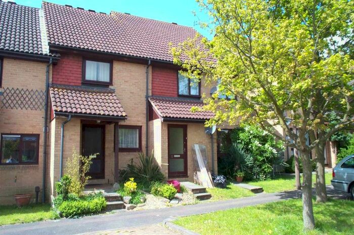 1 Bedroom Flat To Rent In Excalibur Close, Ifield West, RH11