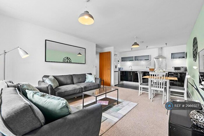 2 Bedroom Flat To Rent In Ruby House, Milton Keynes, MK9