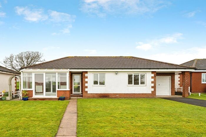 3 Bedroom Detached Bungalow For Sale In Parc Tyisha, Burry Port, SA16