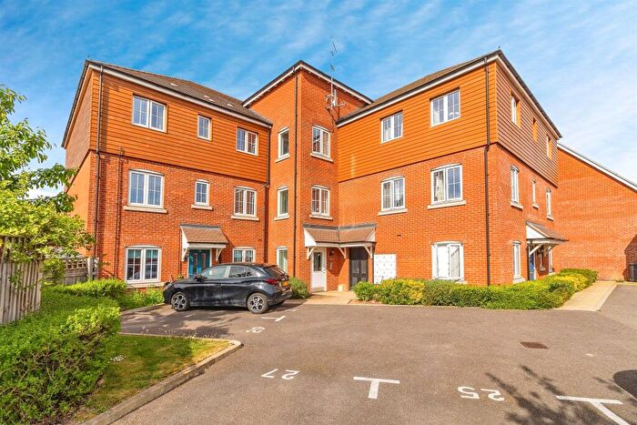 2 Bedroom Flat For Sale In Porus Piece, Leighton Buzzard, LU7