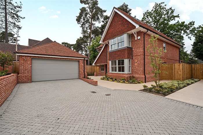 5 Bedroom Detached House For Sale In Woking, Surrey, GU22