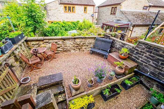 3 Bedroom Terraced House For Sale In Wessenden Head Road, Holmfirth, HD9