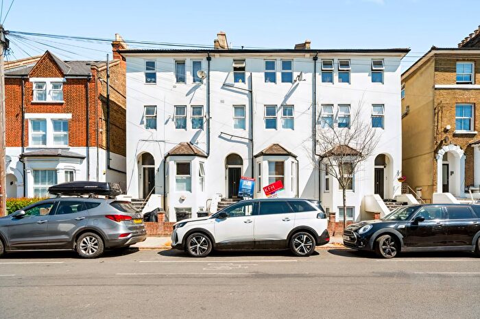 1 Bedroom Flat To Rent In London, SW16