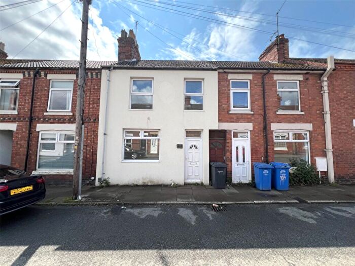 3 Bedroom Terraced House To Rent In Regent Street, Kettering, Northamptonshire, NN16