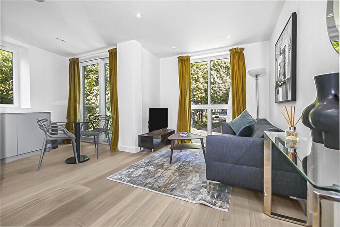 1 Bedroom Apartment To Rent In Gifford Street, London, N1