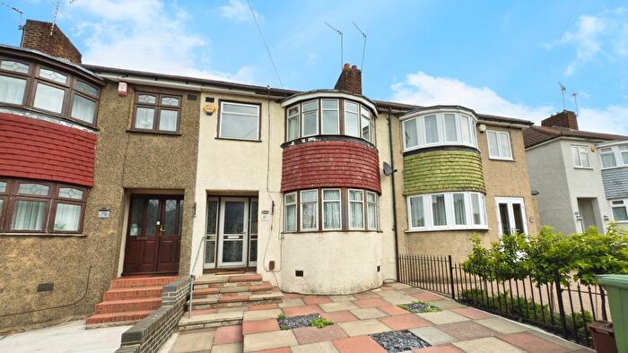 3 Bedroom Terraced House To Rent In Eversley Avenue, Bexleyheath, DA7