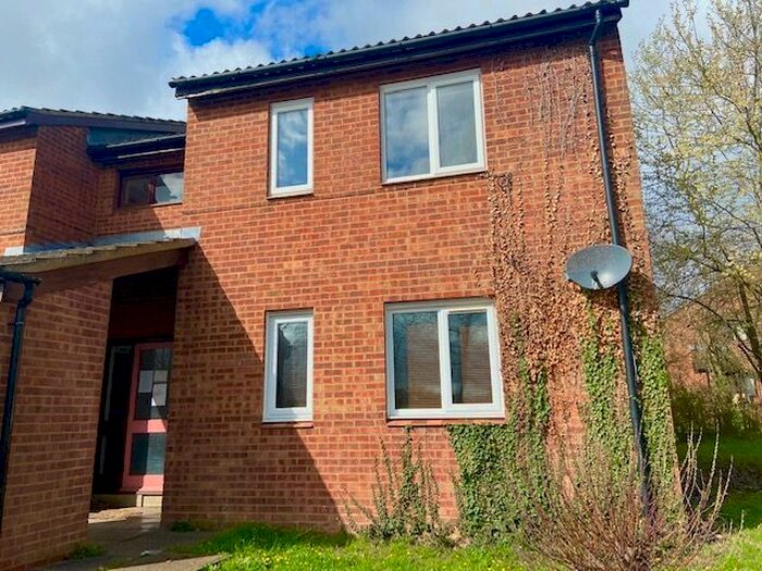 1 Bedroom Studio To Rent In Norbrek, Two Mile Ash, Milton Keynes, MK8